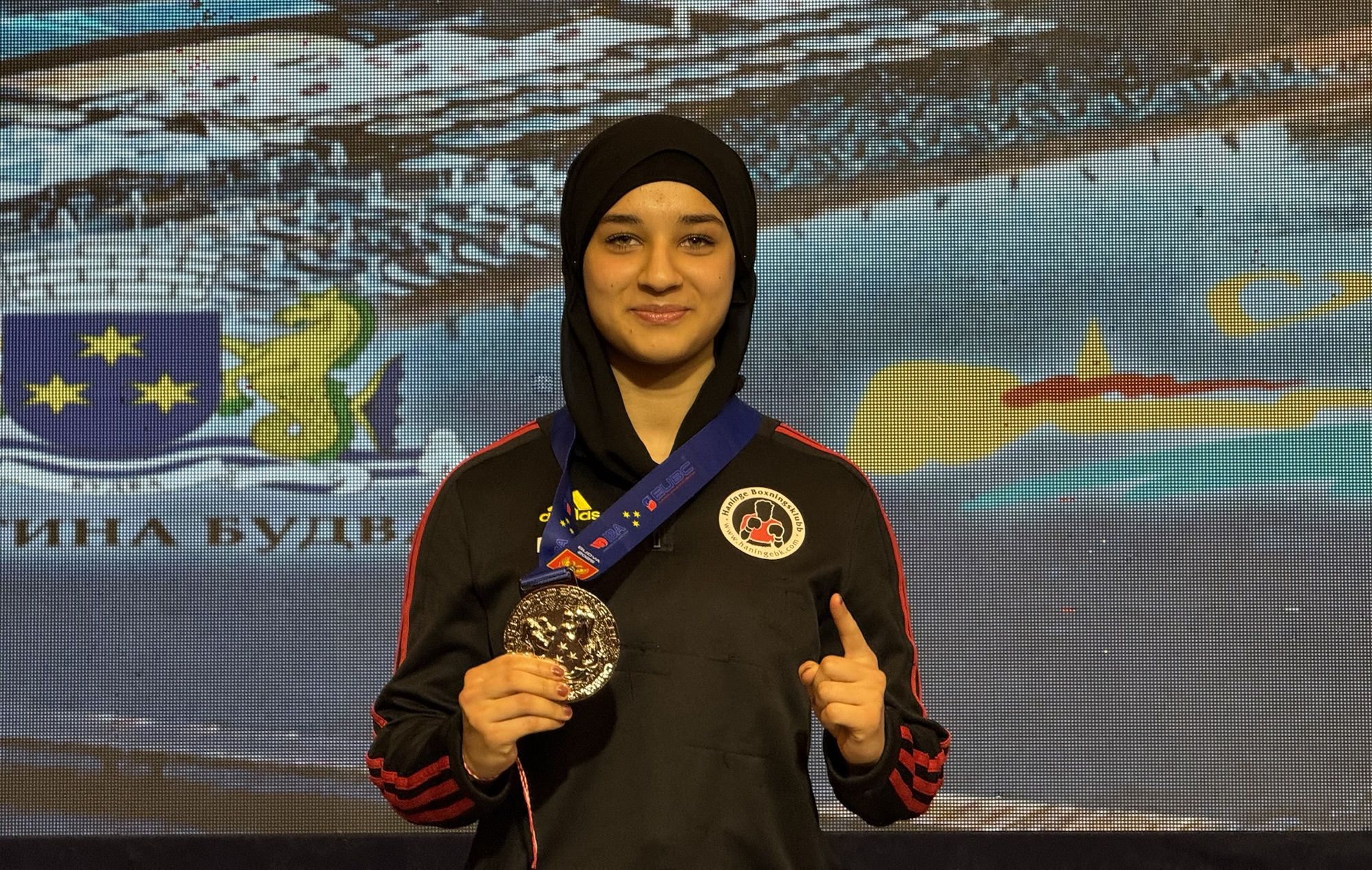 Silver till Medina i World Youth Boxing Cup Haninge Boxningsklubb